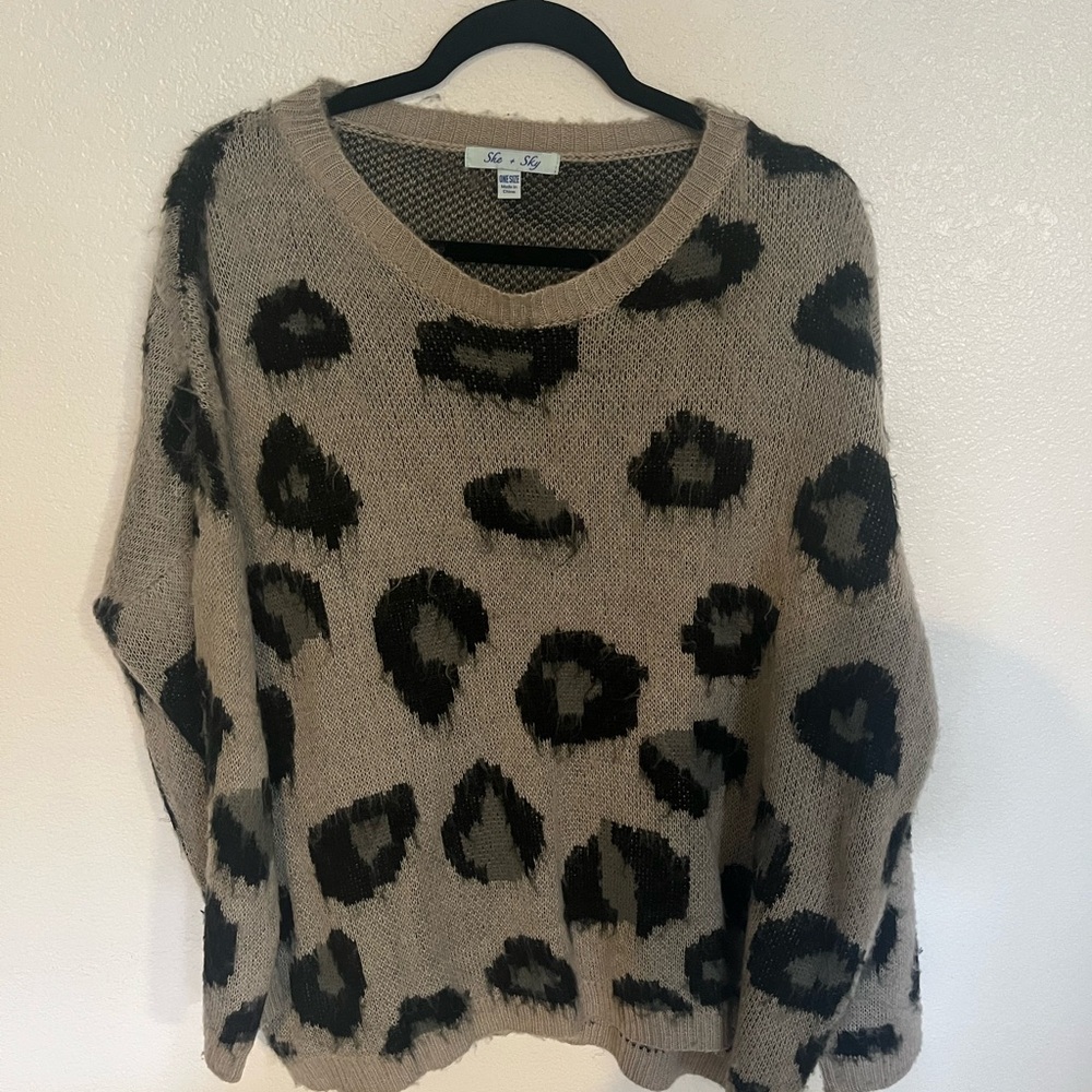 She + Sky Gray and Black Sweater